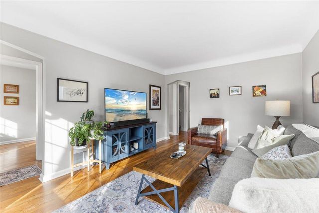 1234 West Boulevard, Berkley, MI 48072