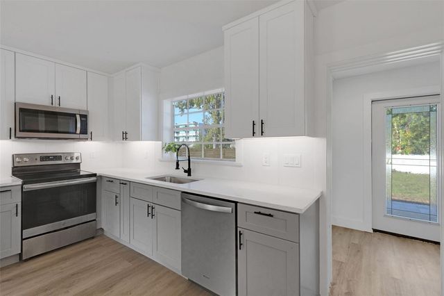 1290 OXFORD DRIVE, Englewood, FL 34223