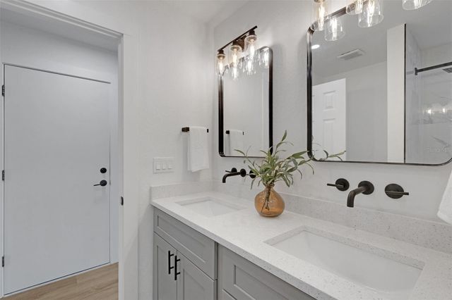 1290 OXFORD DRIVE, Englewood, FL 34223