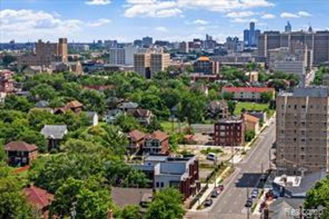 177 Gladstone Street, Detroit, MI 48202