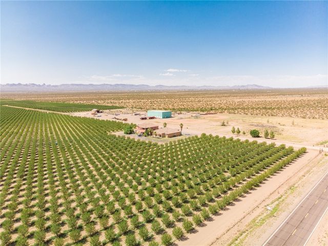 4536 Dora Drive, Golden Valley, AZ 86413