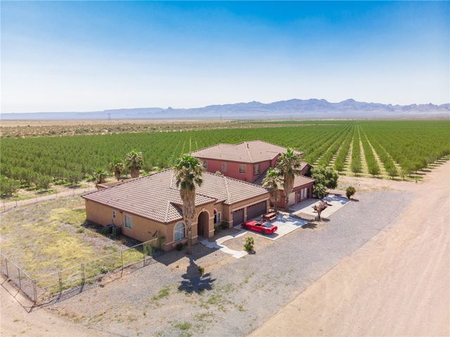 4536 Dora Drive, Golden Valley, AZ 86413