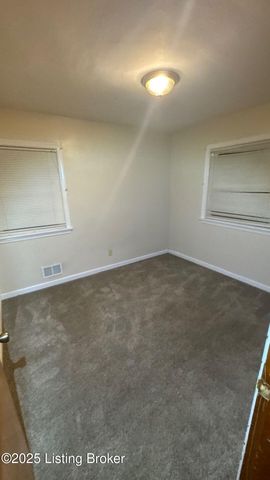 6001 Applegate Ln, Louisville, KY 40219