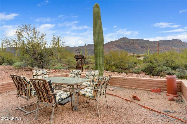 10860 E Maverick Trail, Gold Canyon, AZ 85118