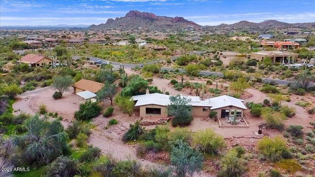 10860 E Maverick Trail, Gold Canyon, AZ 85118