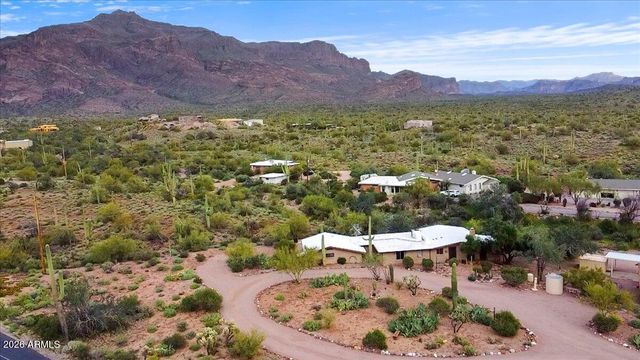 10860 E Maverick Trail, Gold Canyon, AZ 85118