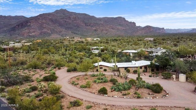 10860 E Maverick Trail, Gold Canyon, AZ 85118