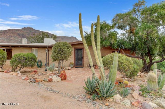 10860 E Maverick Trail, Gold Canyon, AZ 85118