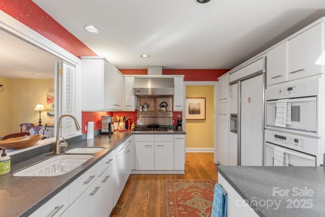 100 The Pinnacle Drive 5, Sapphire, NC 28774