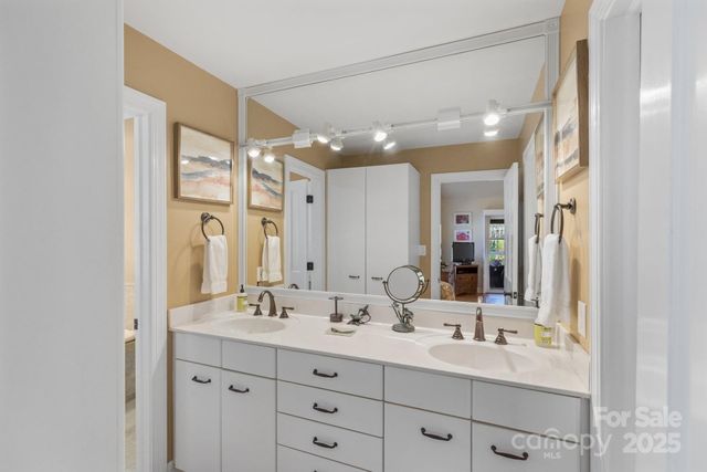 100 The Pinnacle Drive 5, Sapphire, NC 28774