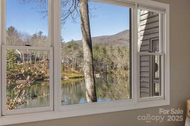 100 The Pinnacle Drive 5, Sapphire, NC 28774