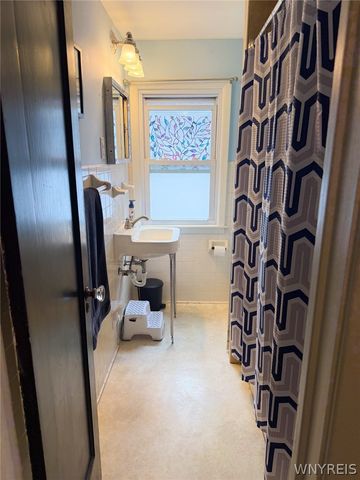 69 Morrow Avenue, Lockport City, NY 14094