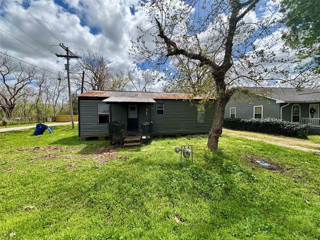 100 Upton Lane, Brazoria, TX 77422