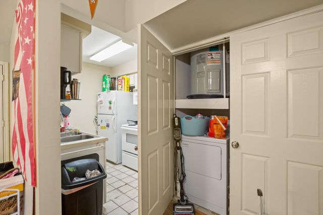 501 W 26th ST 304, Austin, TX 78705