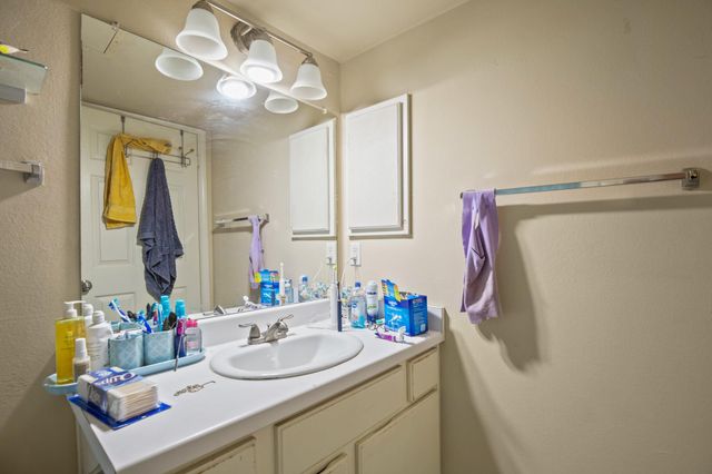 501 W 26th ST 304, Austin, TX 78705