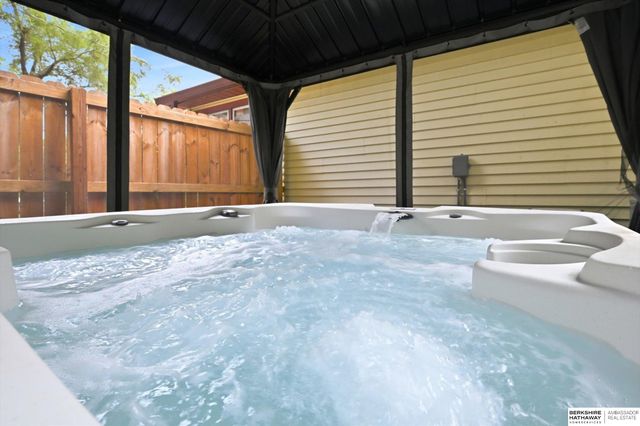 710 Cook Avenue, Council Bluffs, IA 51503