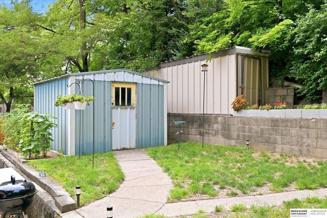 710 Cook Avenue, Council Bluffs, IA 51503