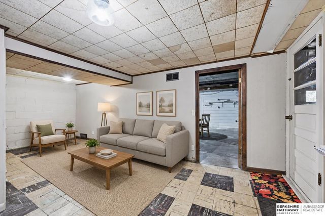 710 Cook Avenue, Council Bluffs, IA 51503