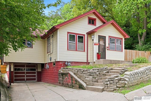 710 Cook Avenue, Council Bluffs, IA 51503