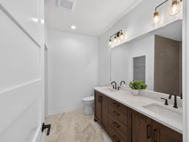 3235 Bella Terra Road NE, Rochester, MN 55906
