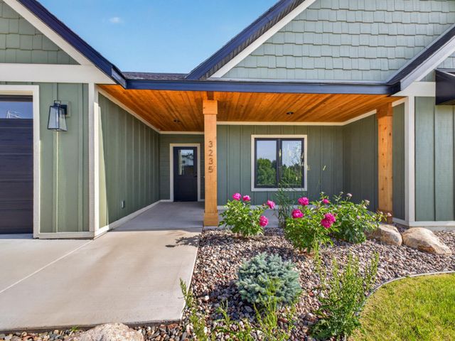 3235 Bella Terra Road NE, Rochester, MN 55906