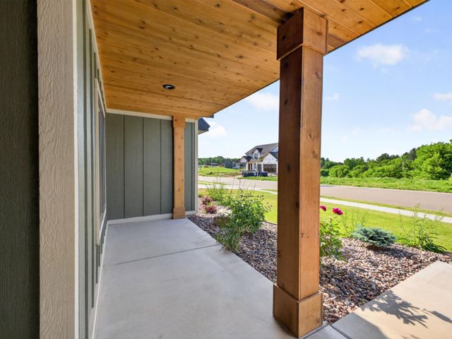 3235 Bella Terra Road NE, Rochester, MN 55906