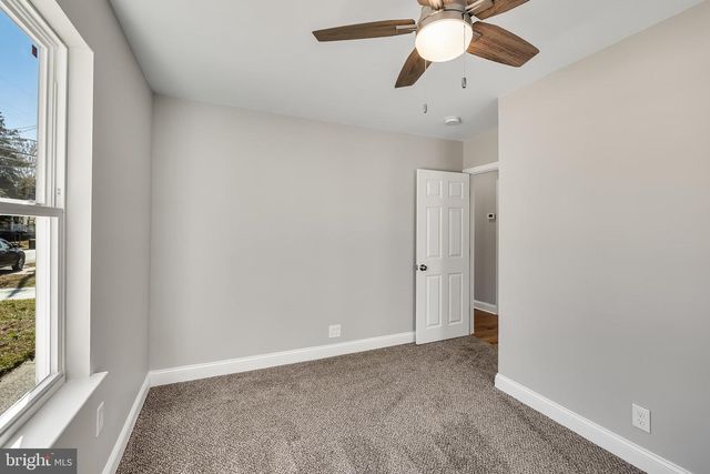 104 W PARK AVE, Lindenwold, NJ 08021