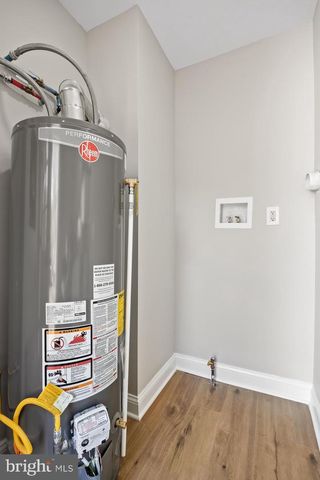 104 W PARK AVE, Lindenwold, NJ 08021