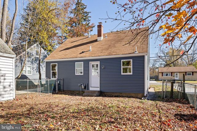 104 W PARK AVE, Lindenwold, NJ 08021