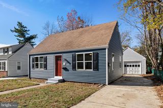 104 W PARK AVE, Lindenwold, NJ 08021