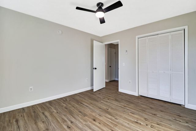 250 Skyline Dr, Jamestown, TN 38556