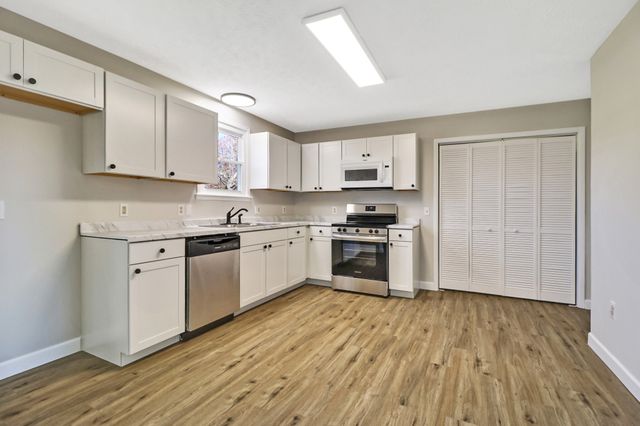 250 Skyline Dr, Jamestown, TN 38556