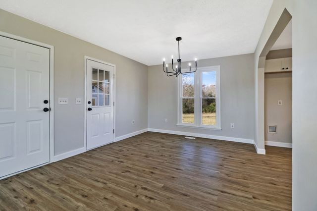 250 Skyline Dr, Jamestown, TN 38556