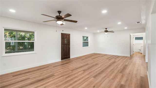 4725 DEL RIO WAY S, Gulfport, FL 33711