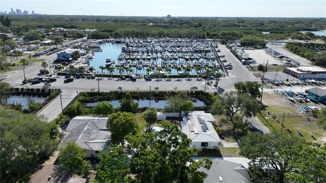 4725 DEL RIO WAY S, Gulfport, FL 33711