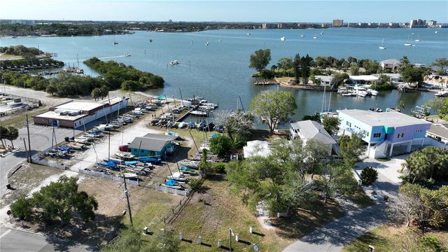 4725 DEL RIO WAY S, Gulfport, FL 33711