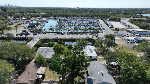 4725 DEL RIO WAY S, Gulfport, FL 33711
