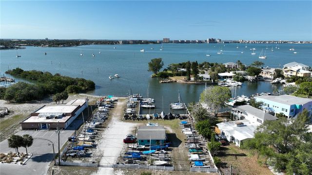 4725 DEL RIO WAY S, Gulfport, FL 33711
