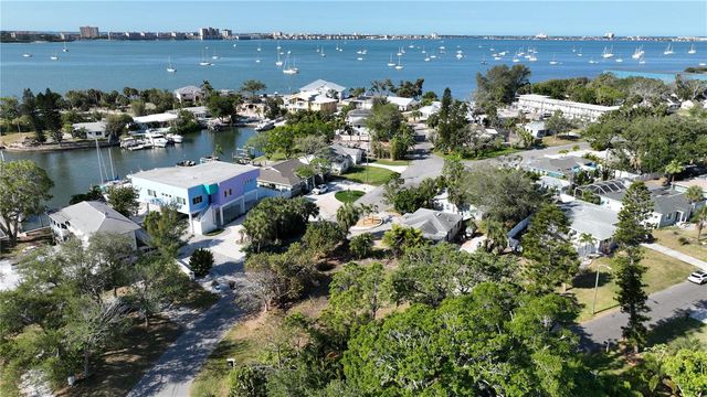 4725 DEL RIO WAY S, Gulfport, FL 33711