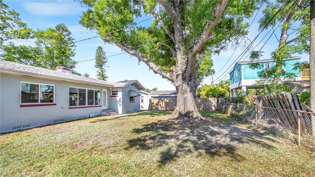 4725 DEL RIO WAY S, Gulfport, FL 33711