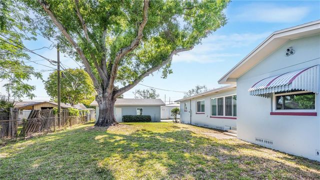 4725 DEL RIO WAY S, Gulfport, FL 33711