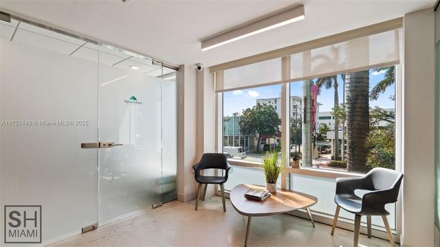820 W 41 St 401, Miami Beach, FL 33140