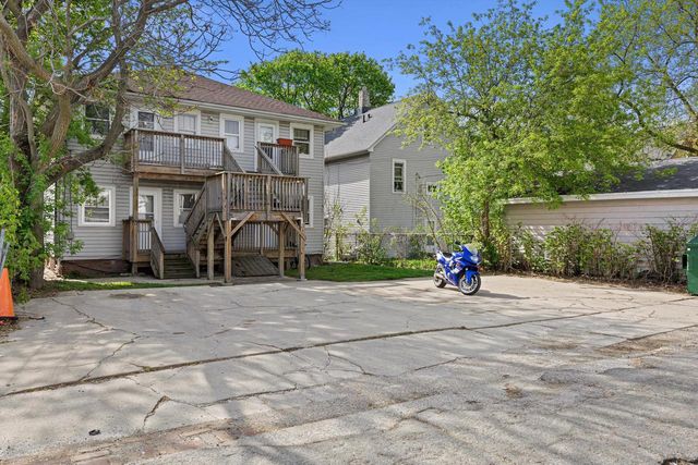 2016 Kinzie AVENUE, Racine, WI 53405
