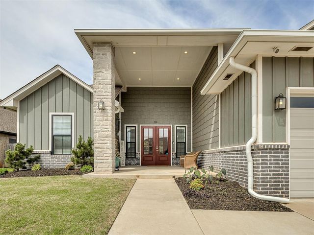 4805 Hambletonian Lane, Mustang, OK 73064