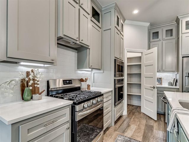 4805 Hambletonian Lane, Mustang, OK 73064