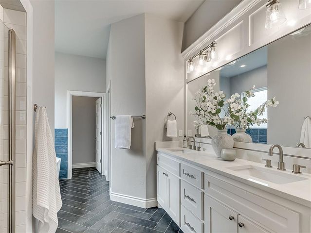 4805 Hambletonian Lane, Mustang, OK 73064