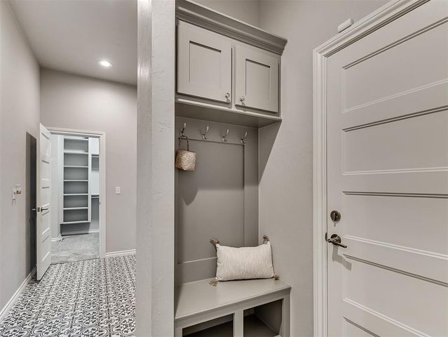 4805 Hambletonian Lane, Mustang, OK 73064