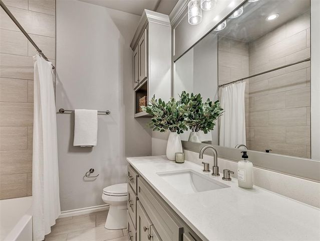 4805 Hambletonian Lane, Mustang, OK 73064