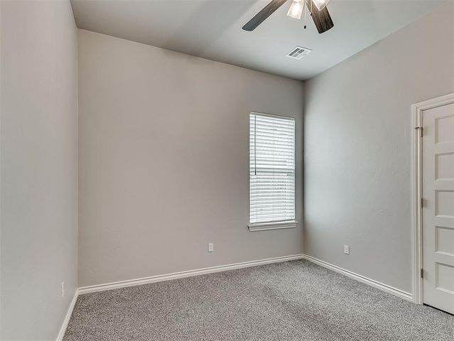 4805 Hambletonian Lane, Mustang, OK 73064