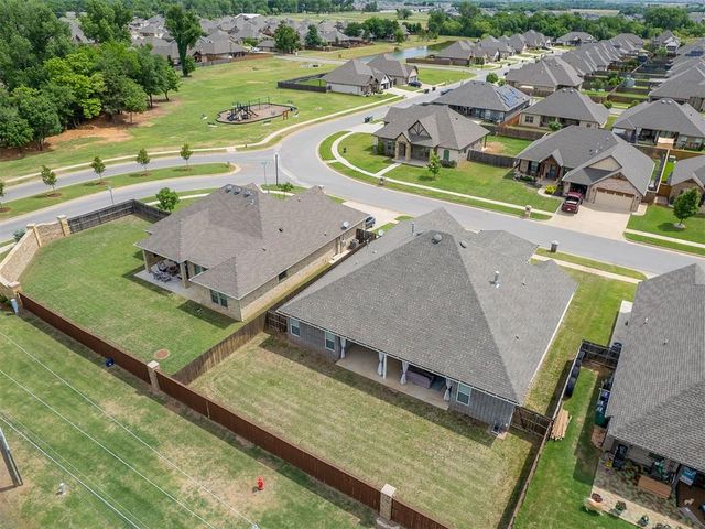 4805 Hambletonian Lane, Mustang, OK 73064
